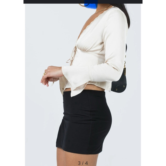 Nordstrom Princess Polly Women’s size 4 Cream blouse with lace trim - Picture 4 of 10